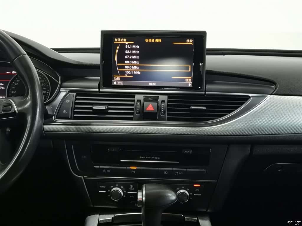 Audi A6L, 2015 12