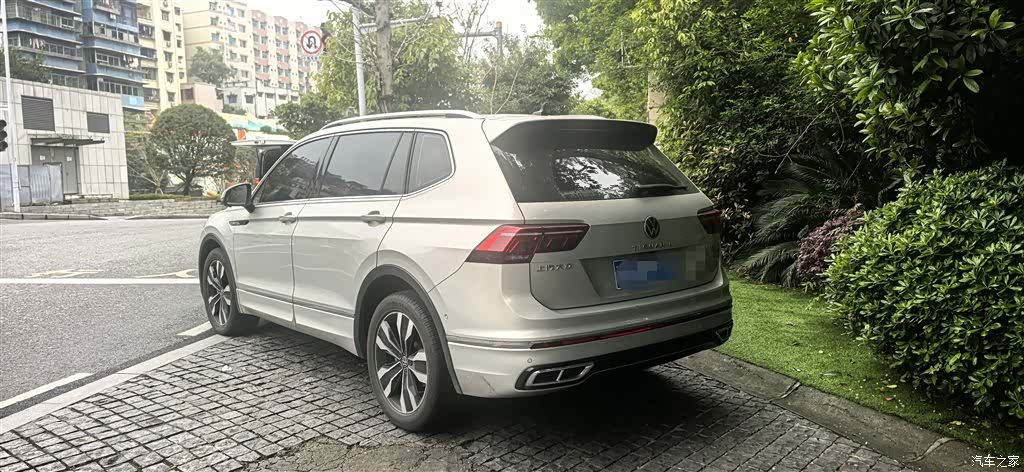 Volkswagen Tiguan L, 2022 10