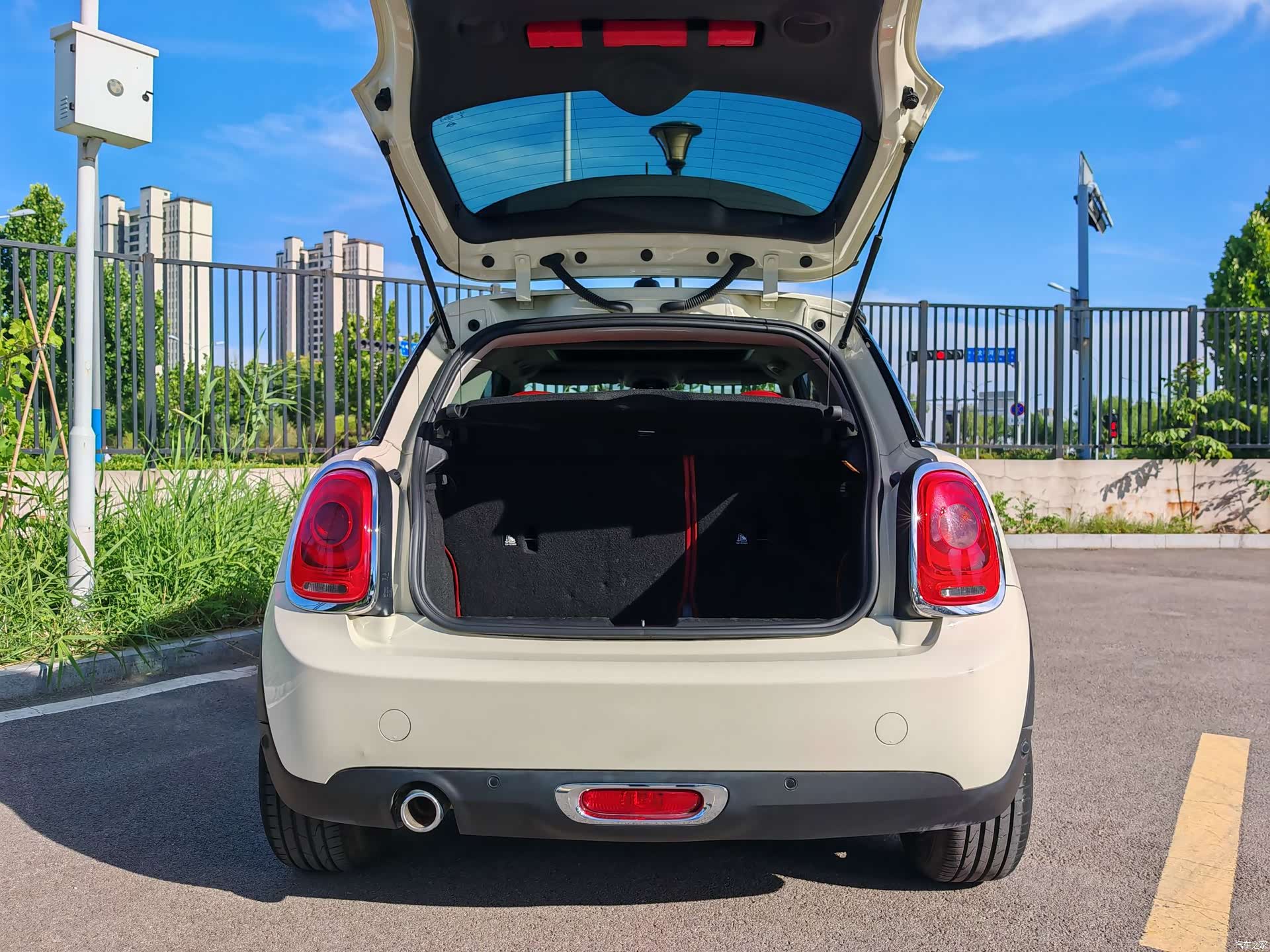 Mini ONE, 2021 12