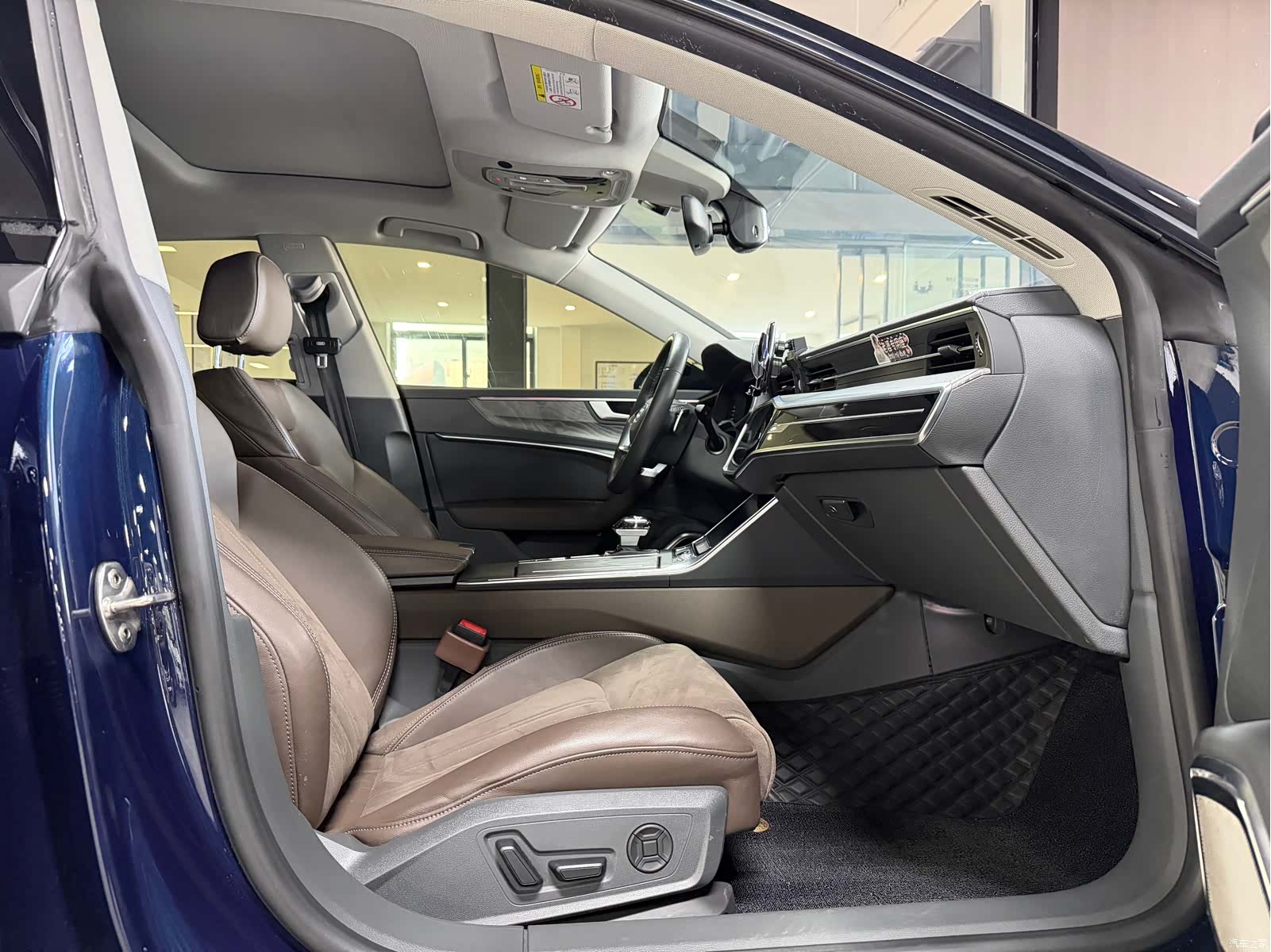 Audi A7L, 2023 9
