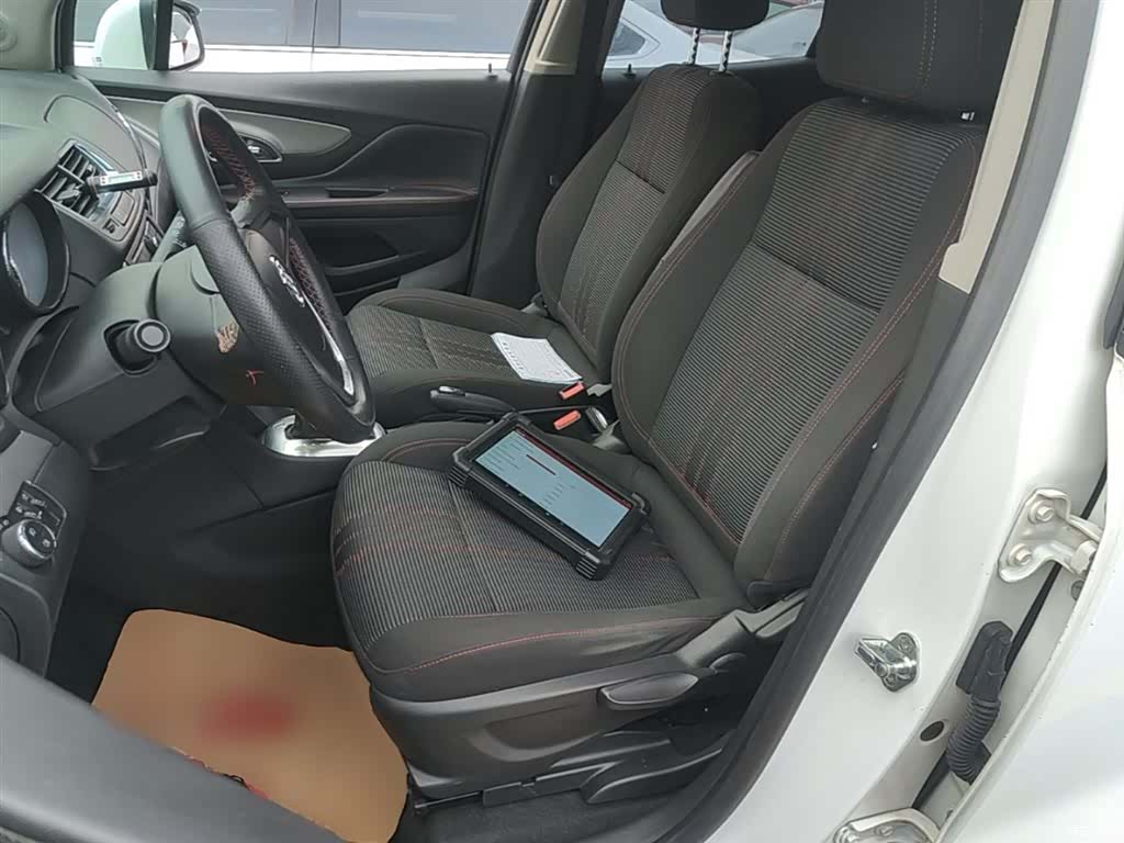 Buick Encore, 2015 15