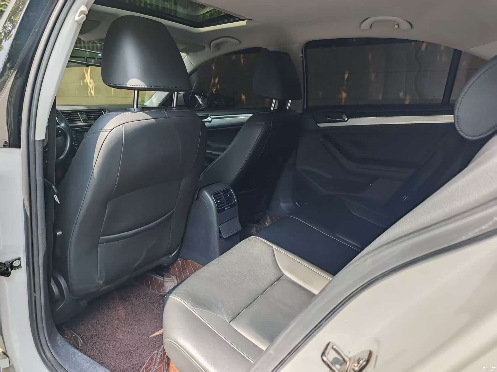 Volkswagen Sagitar, 2016 9