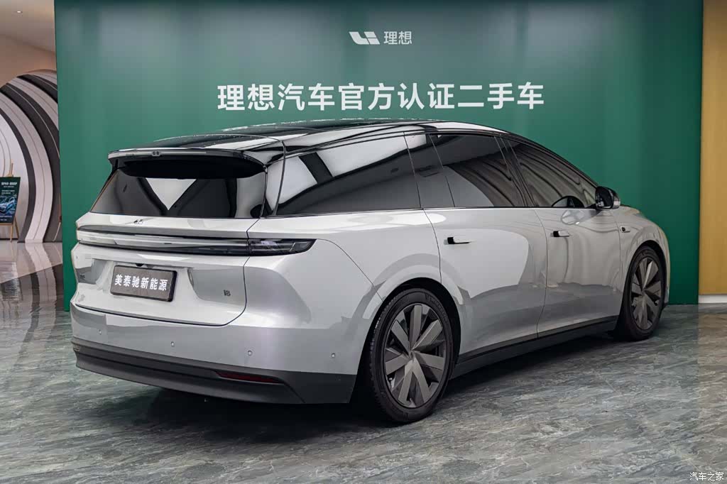 Li Auto i8, 2026 4