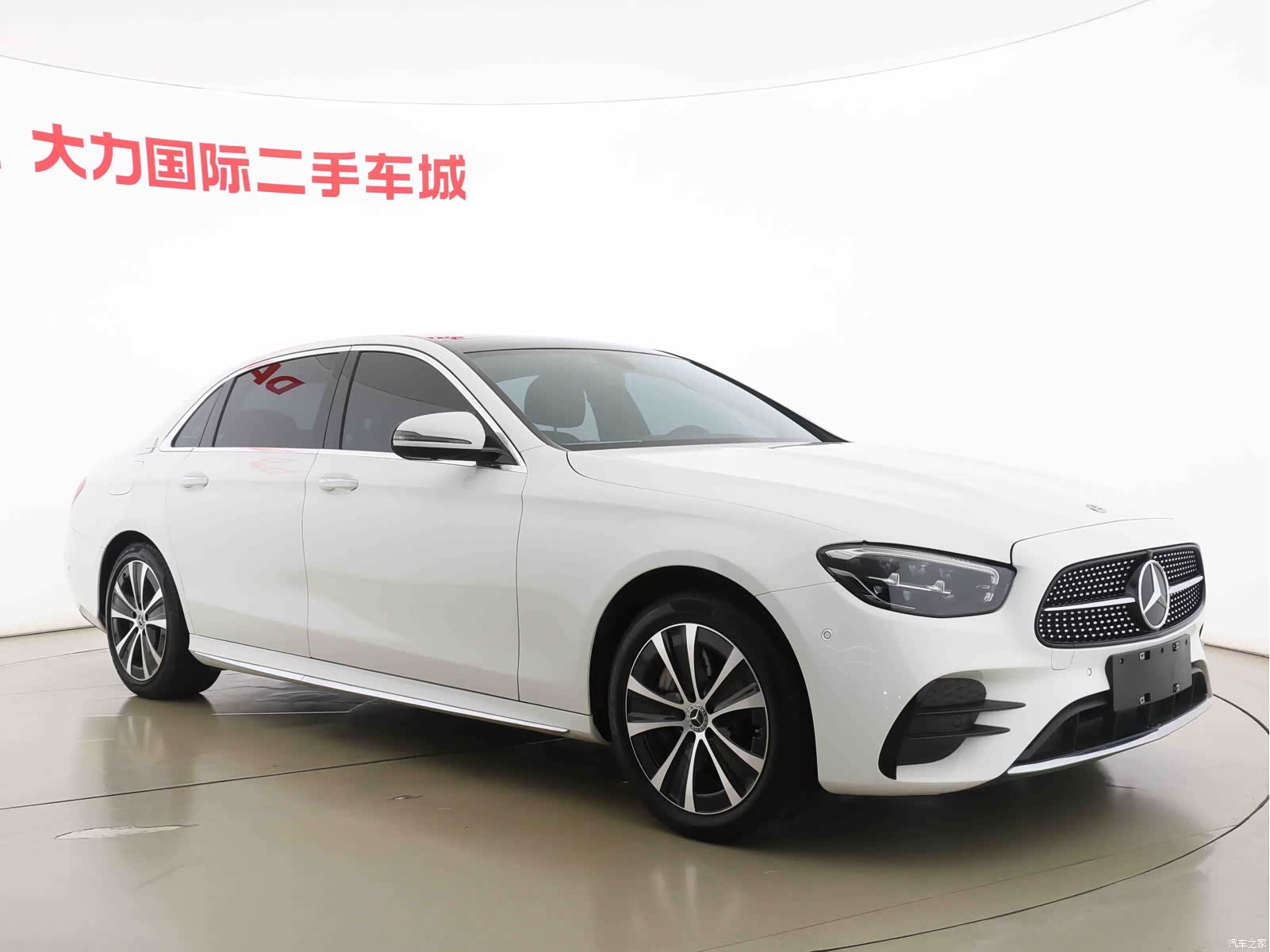 Mercedes-Benz E-Class, 2023 3