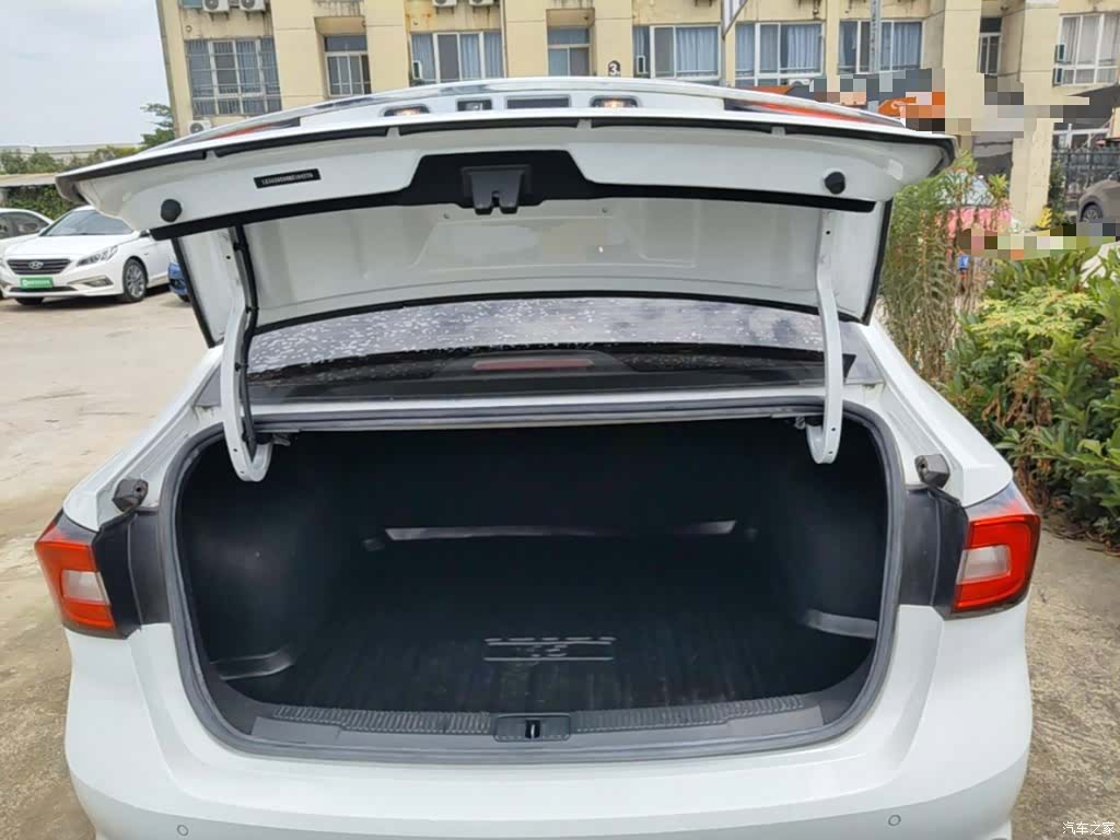 Roewe i5, 2021 19