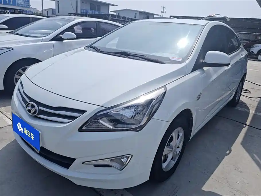 Hyundai Rena
