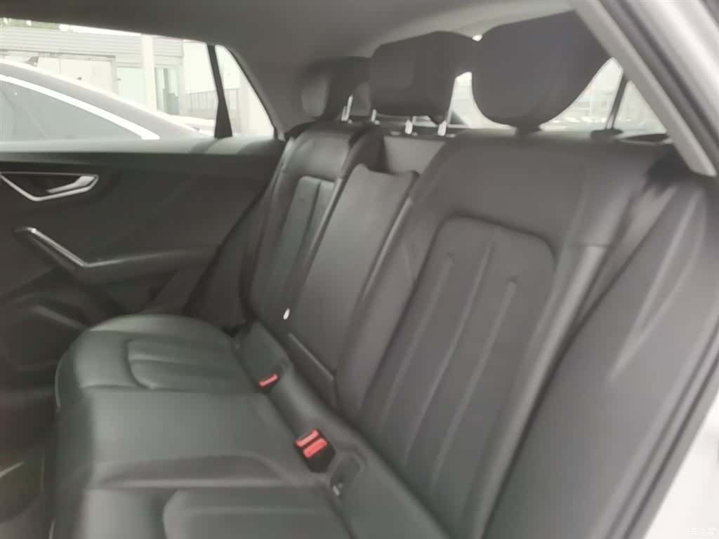 Audi Q2L, 2024 24