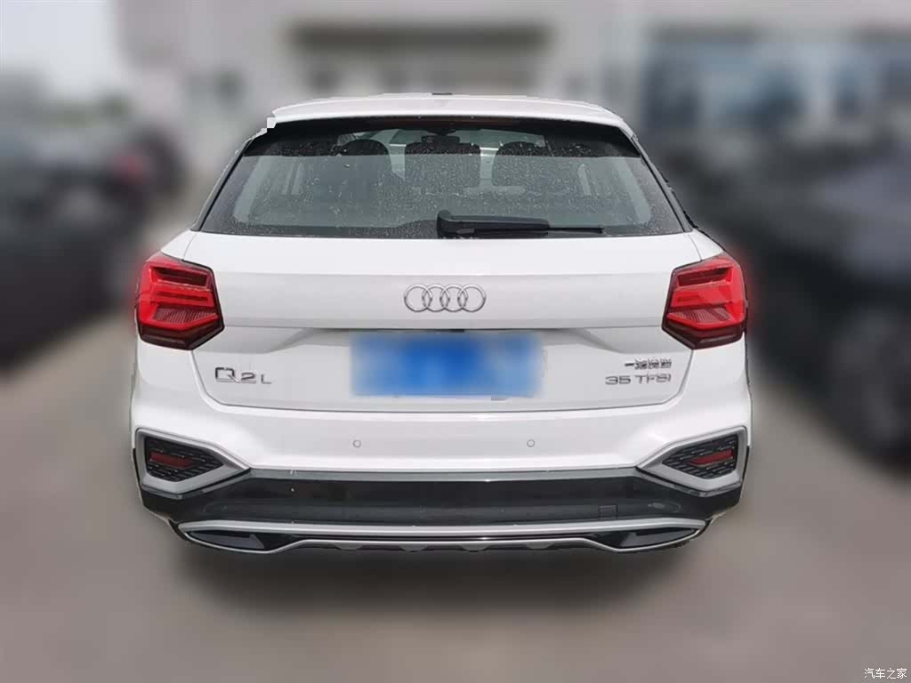 Audi Q2L, 2024 10