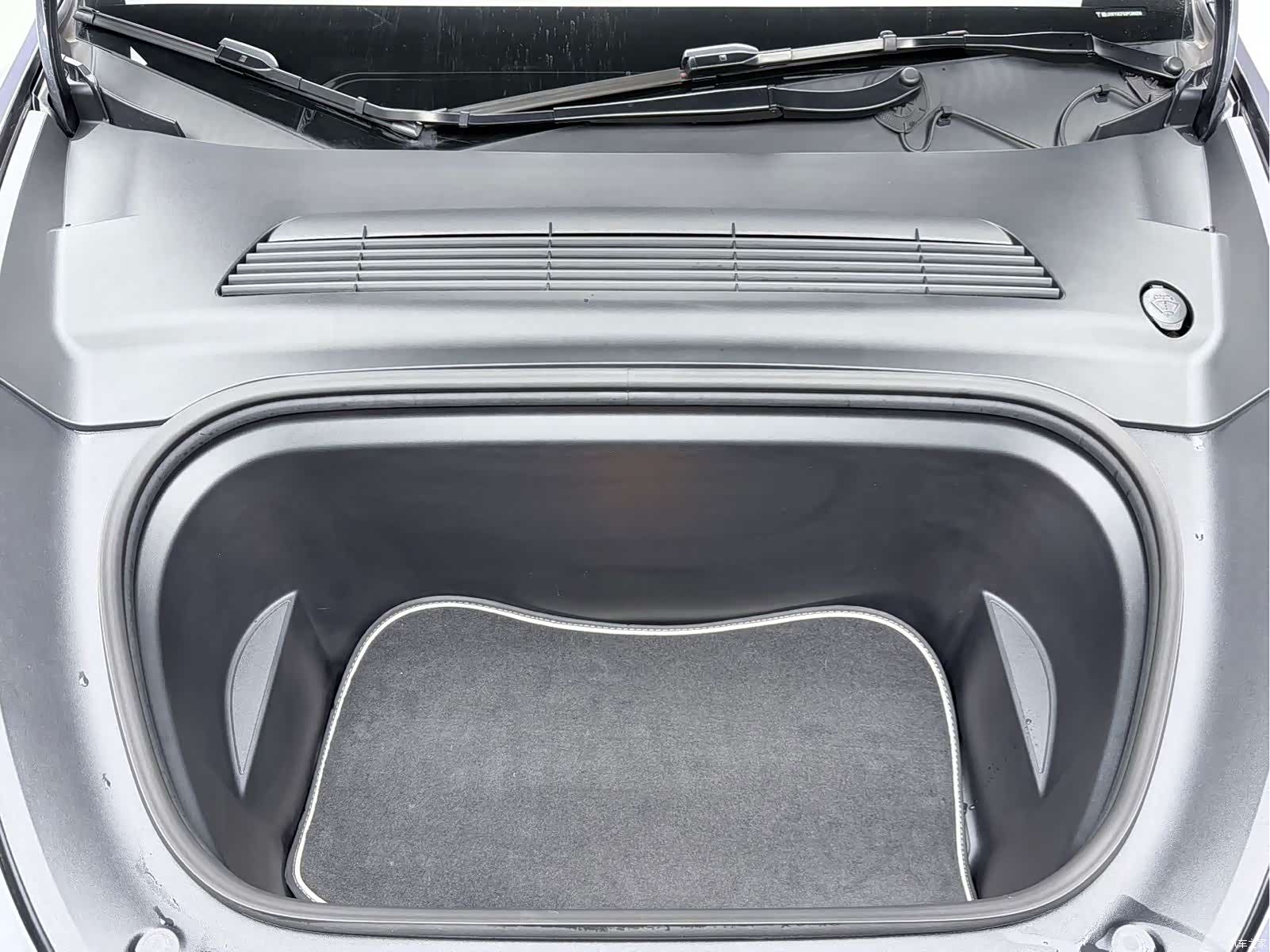 Tesla Model Y, 2023 10