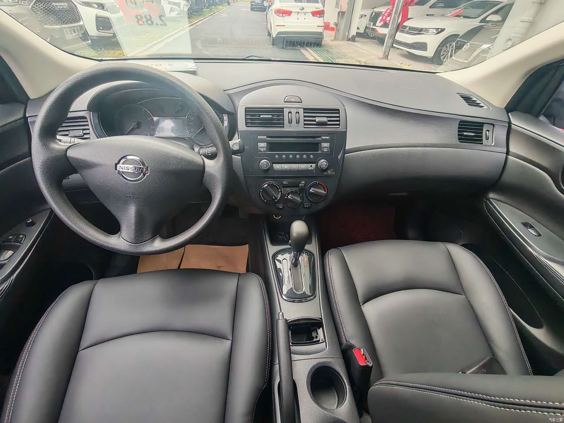 Nissan Tiida, 2015 8