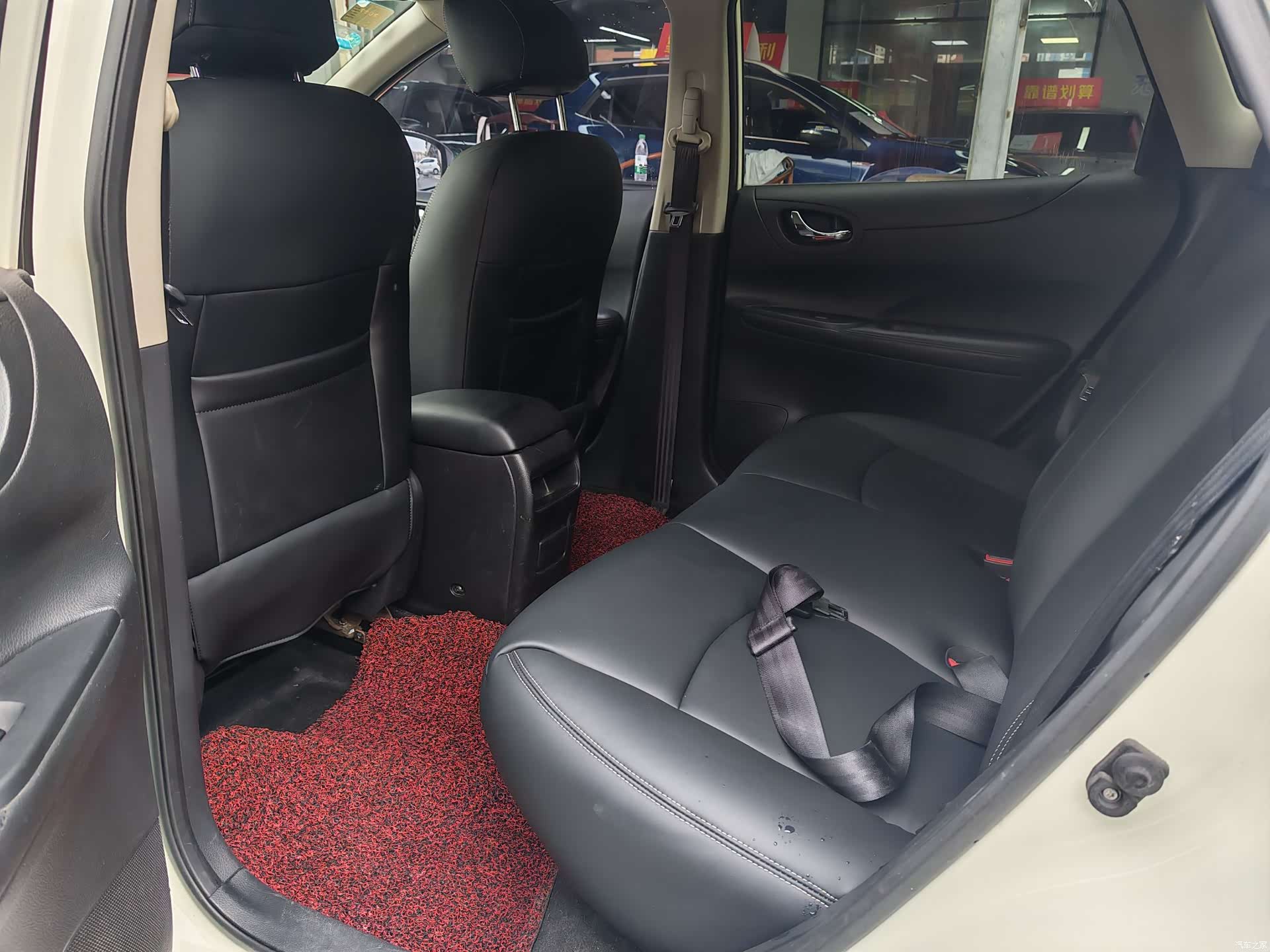 Nissan Tiida, 2015 9