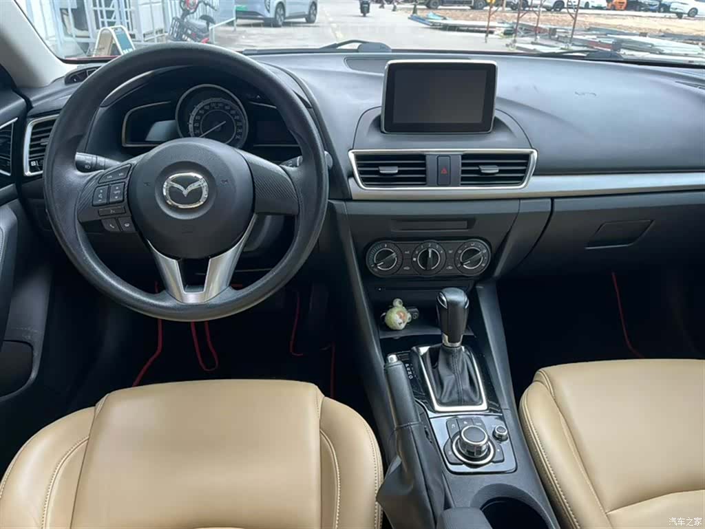Mazda Mazda3, 2014 8