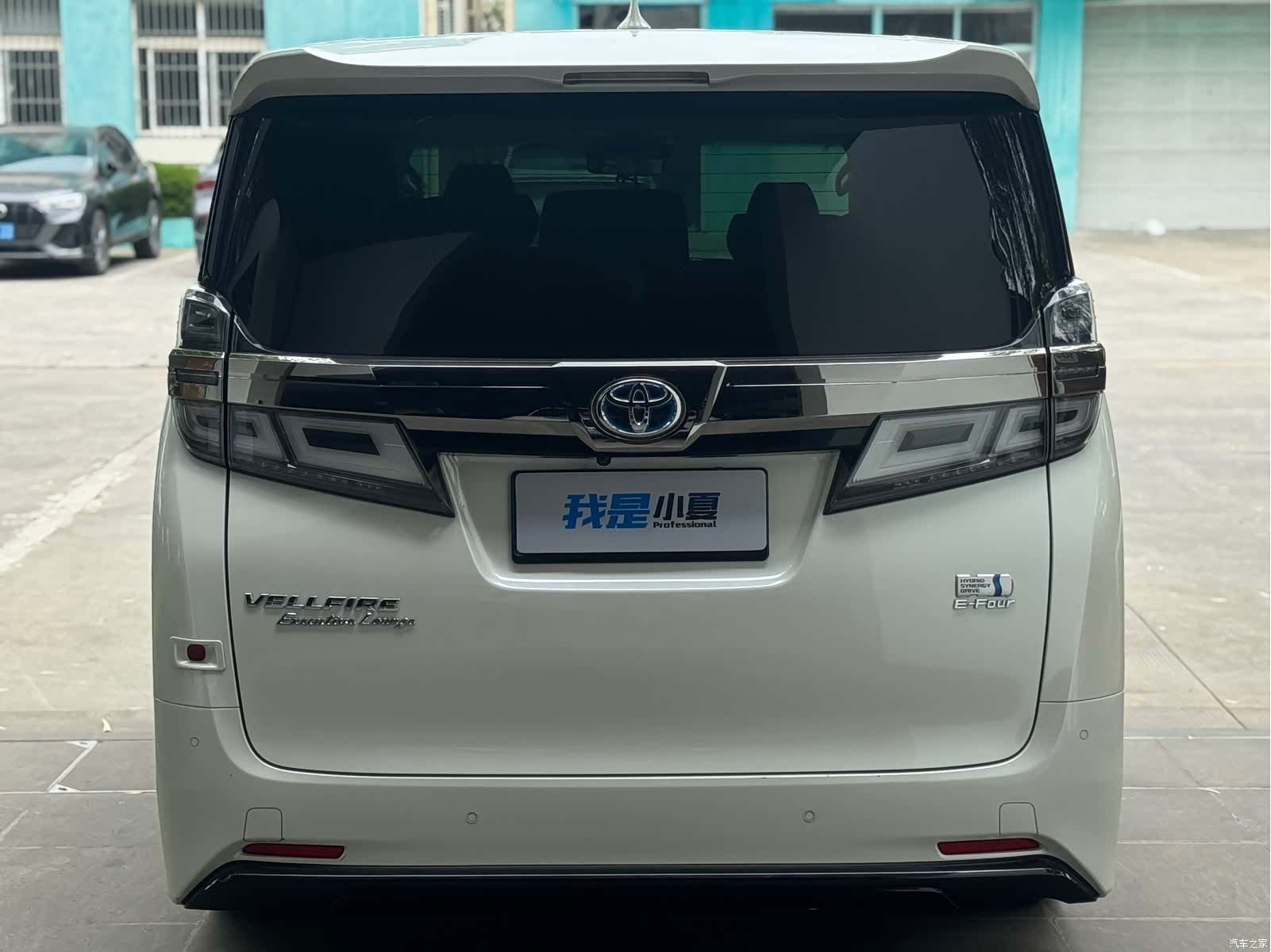 Toyota Vellfire, 2021 4