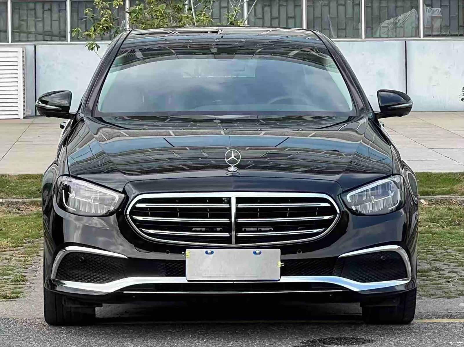 Mercedes-Benz E-Class, 2024 2