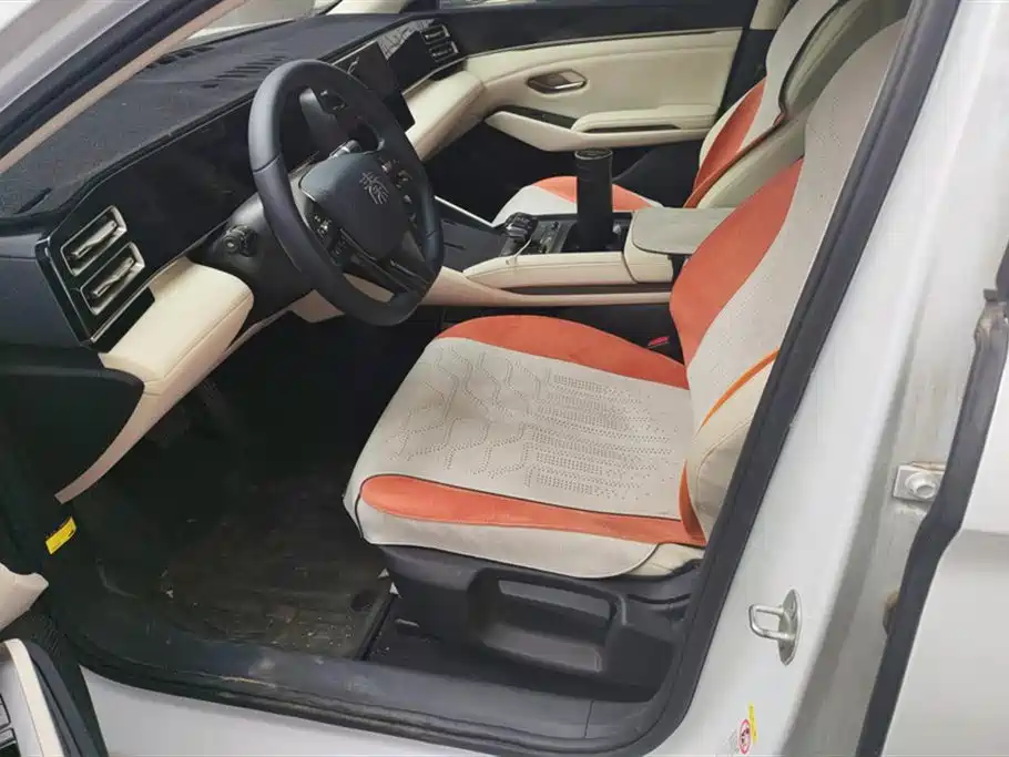 BYD Qin L