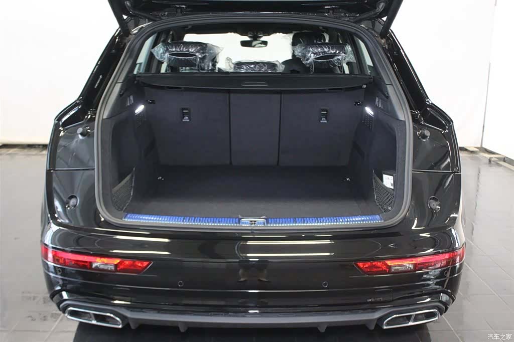 Audi Q5L, 2026 7
