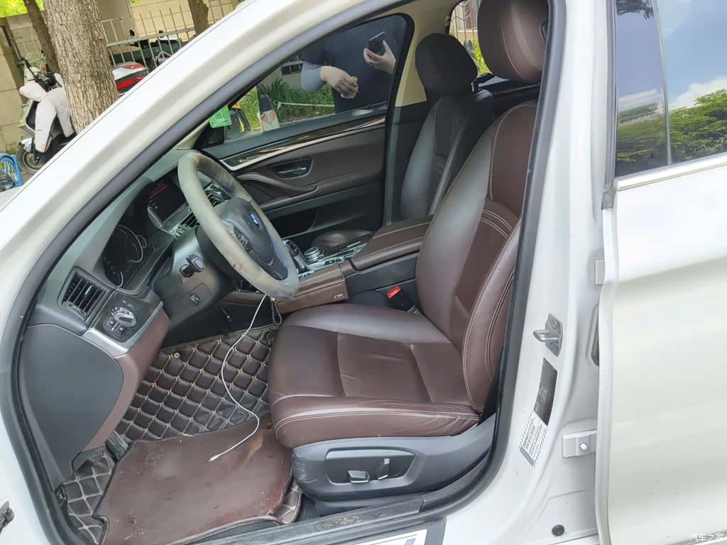 BMW 5 Series, 2017 16