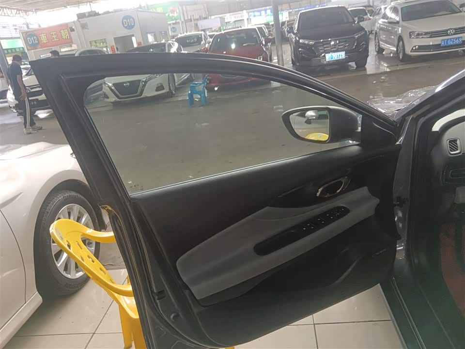 Trumpchi Shadow Leopard