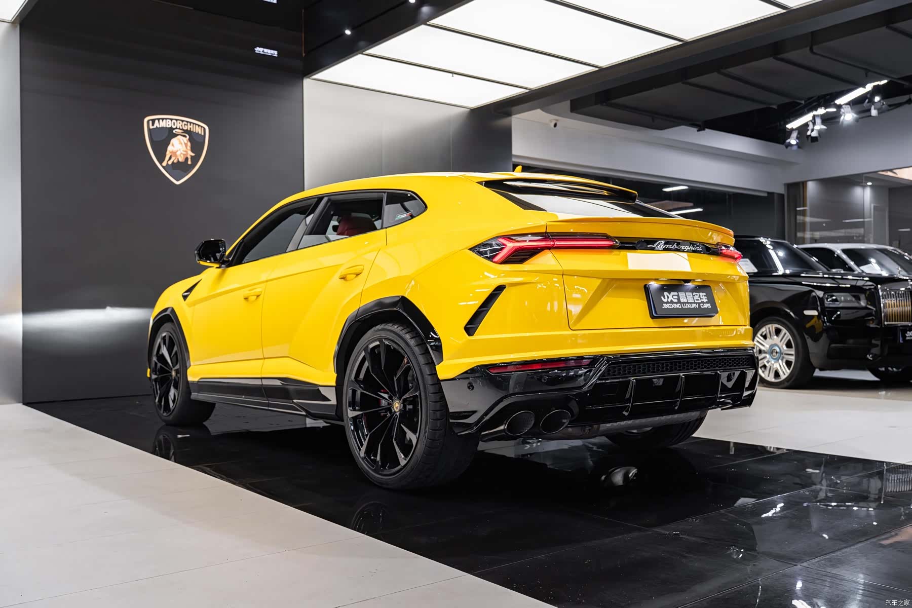 Lamborghini Urus, 2022 15