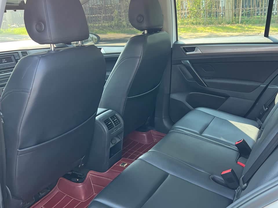 Volkswagen Golf*Jiayu