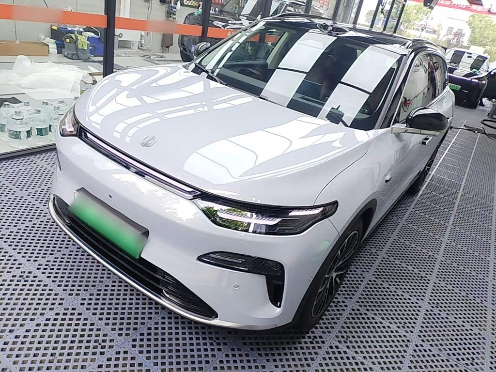 Leapmotor C11
