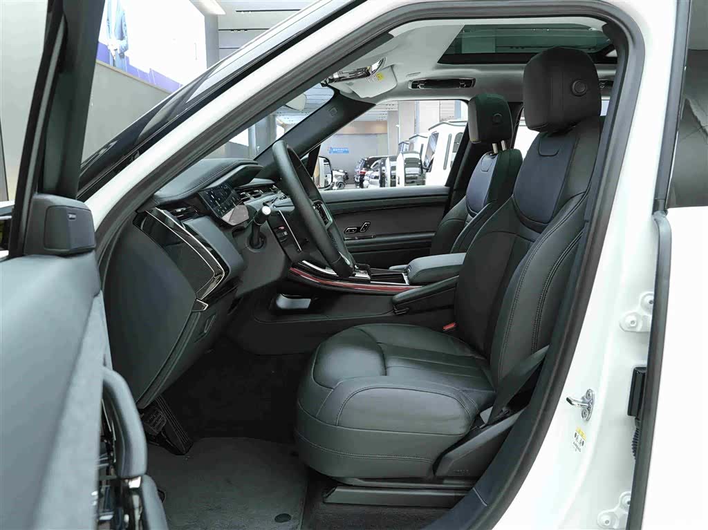 Land Rover Range Rover, 2026 11