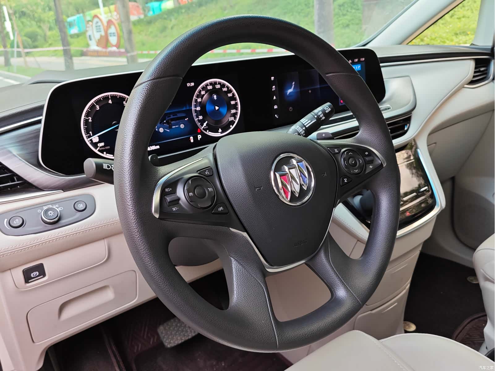 Buick GL8, 2023 11