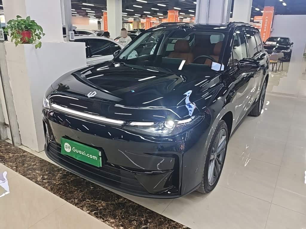 Leapmotor C16