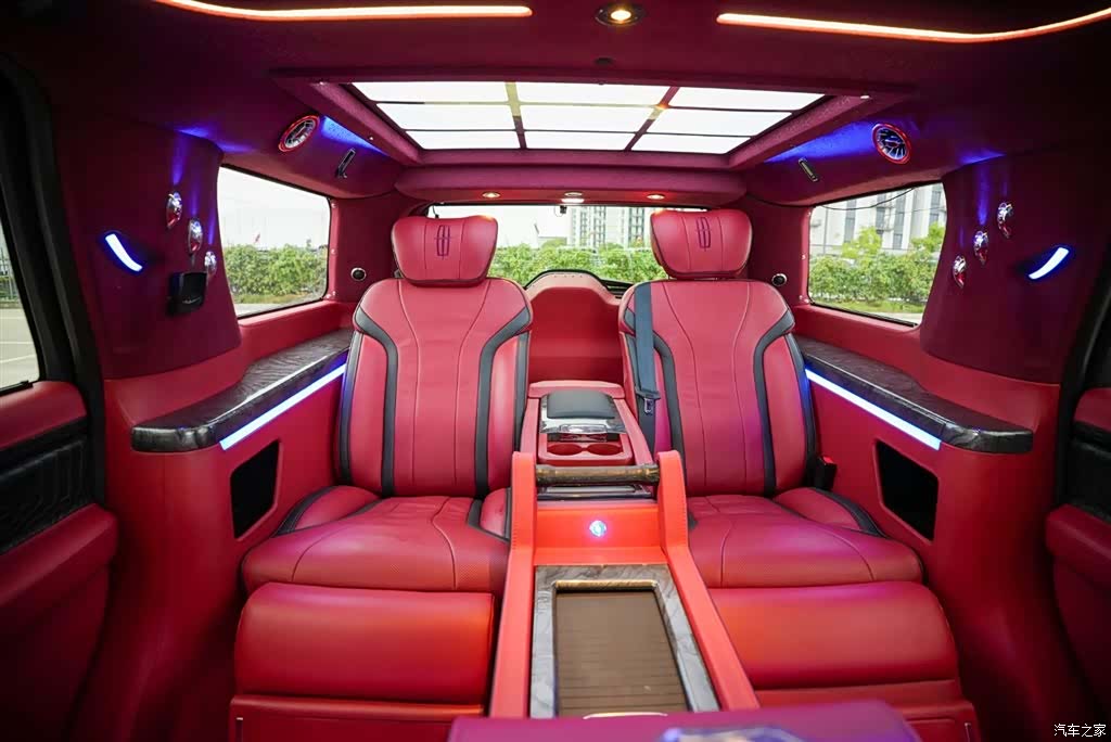 Lincoln Navigator, 2018 13