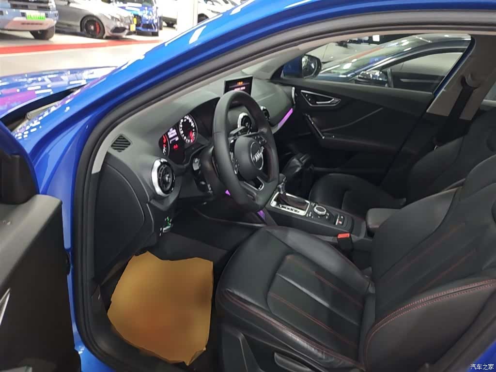 Audi Q2L, 2022 16