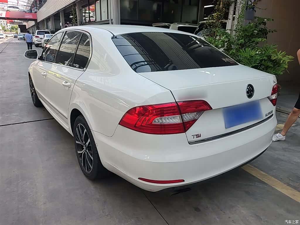 Skoda Superb, 2015 все фото