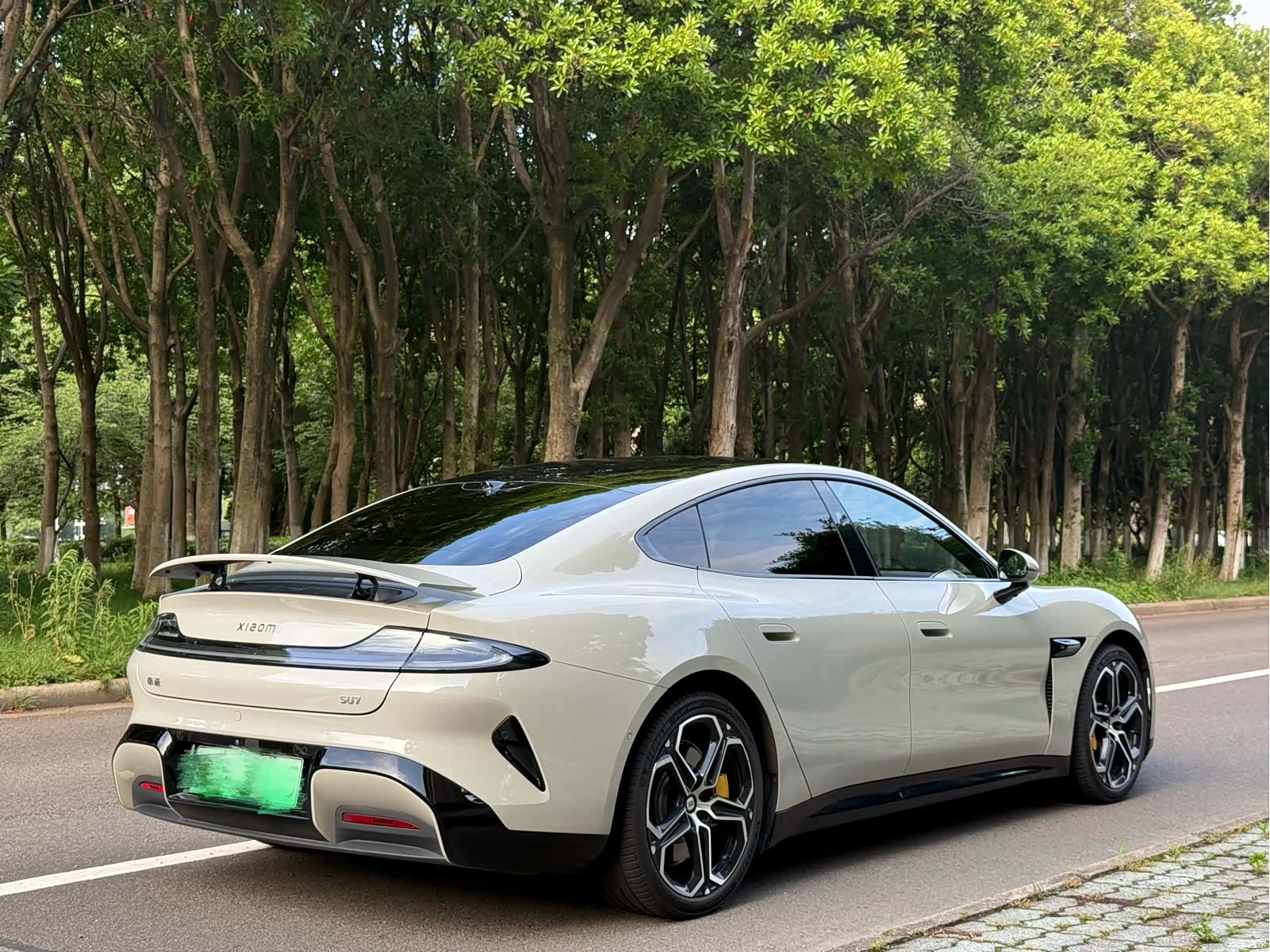 Xiaomi SU7, 2025 11