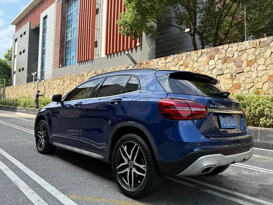 Mercedes-Benz GLA