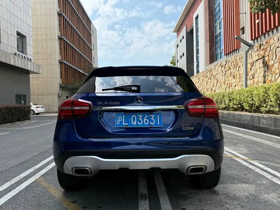Mercedes-Benz GLA