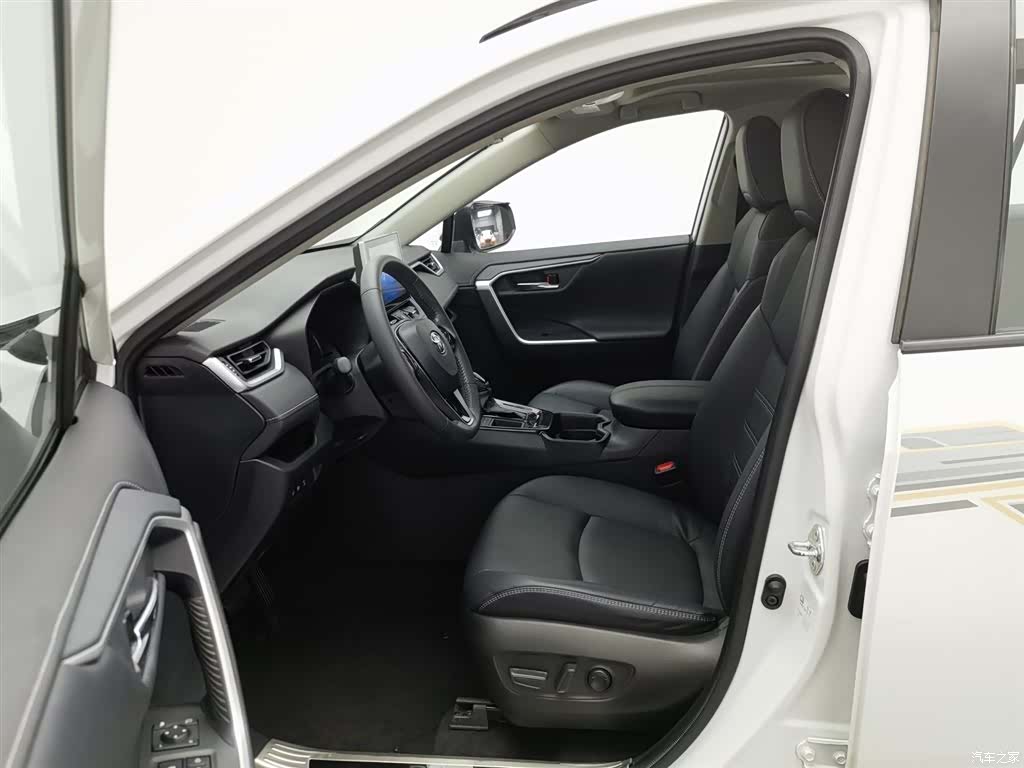 Toyota RAV4, 2021 10
