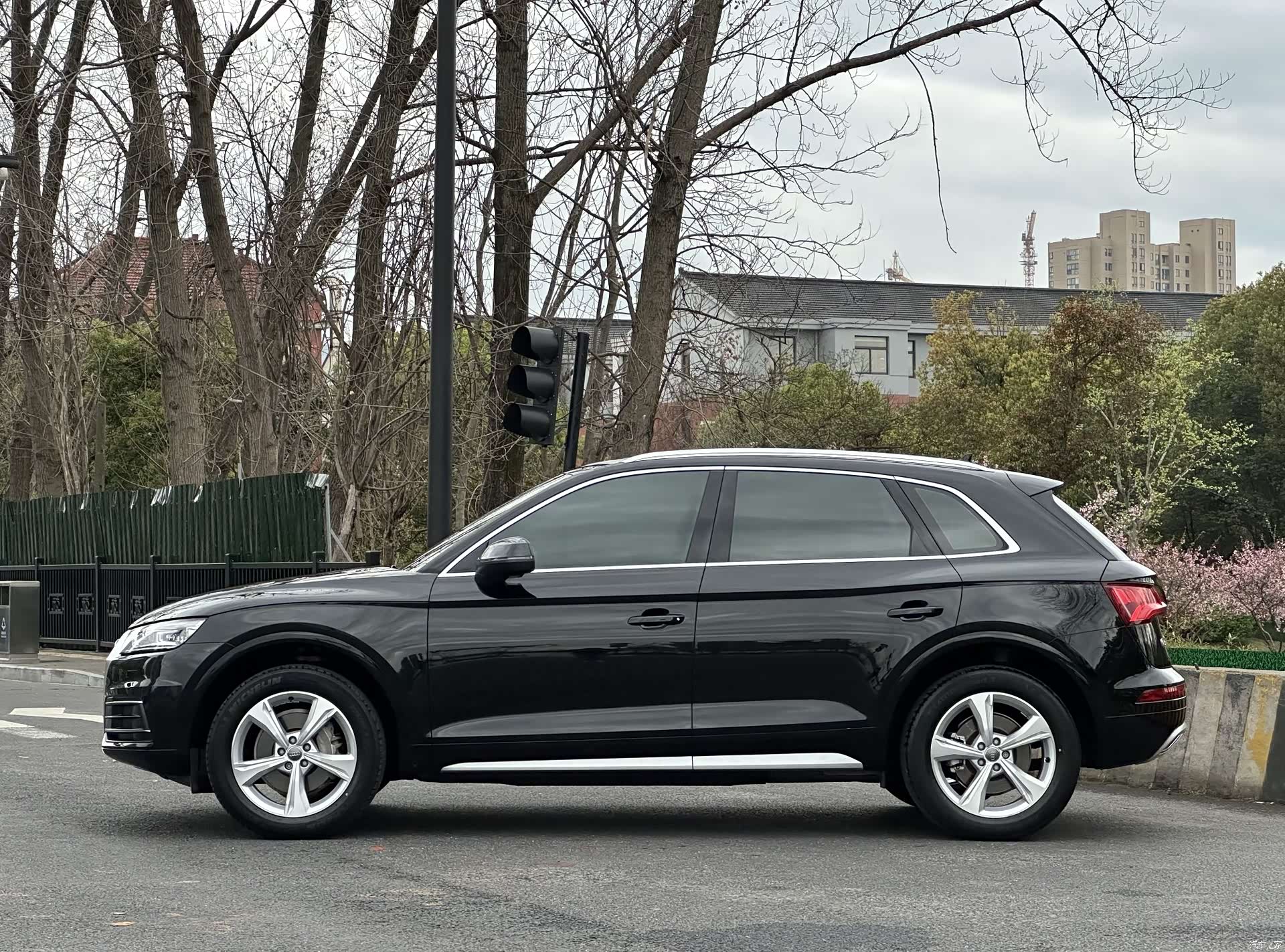 Audi Q5L, 2021 4