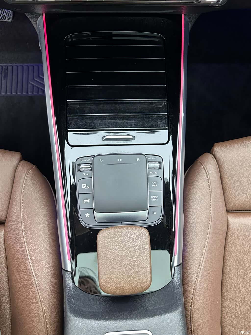 Mercedes-Benz GLB, 2021 14