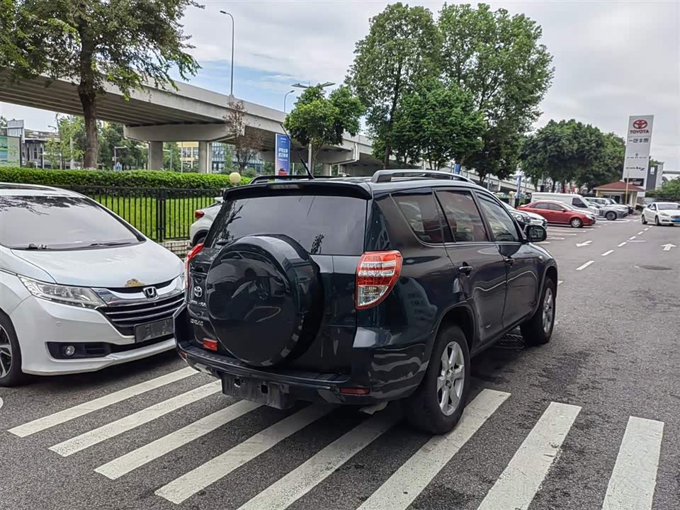 Toyota RAV4 Rongfang