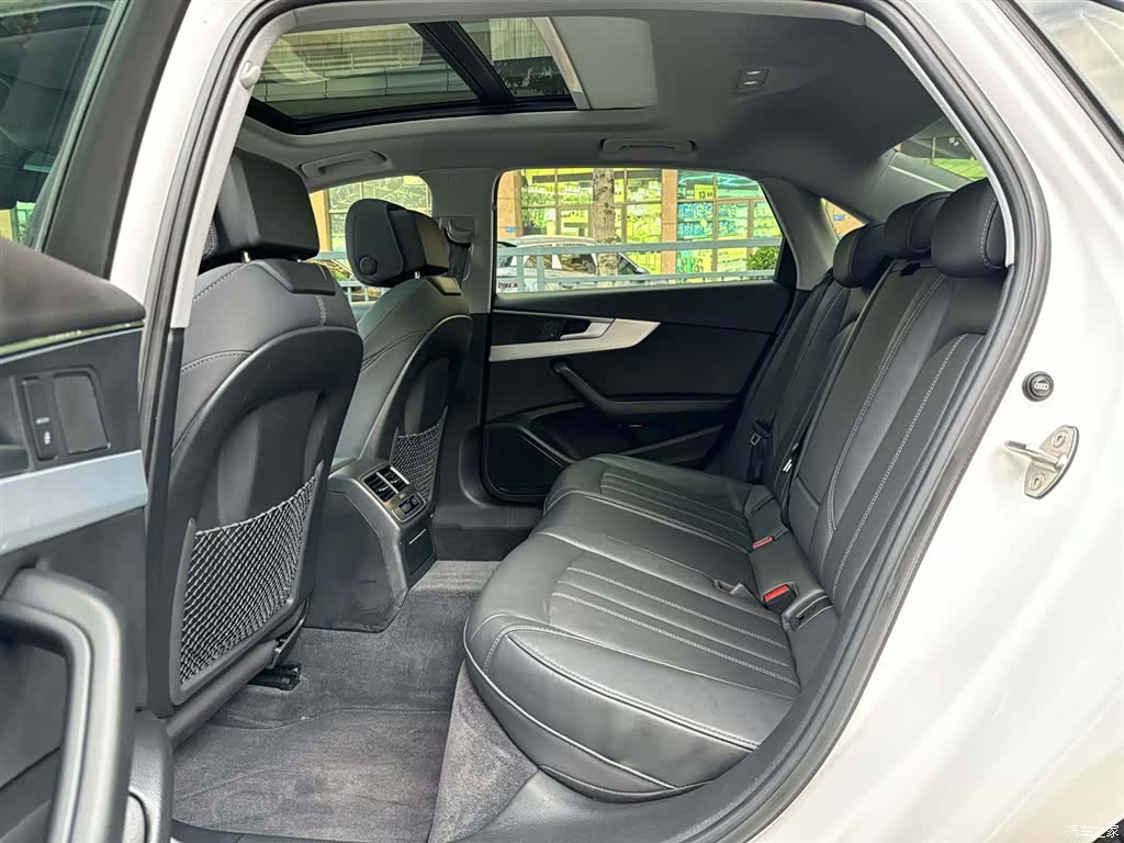 Audi A4L, 2022 25