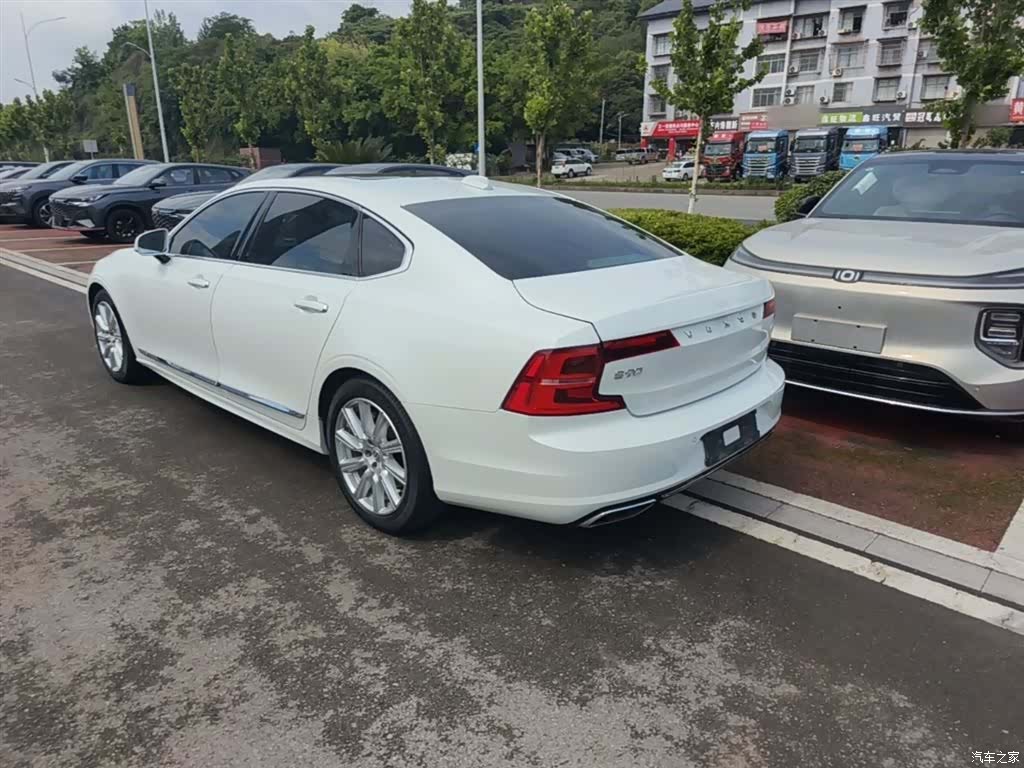 Volvo S90, 2020 все фото