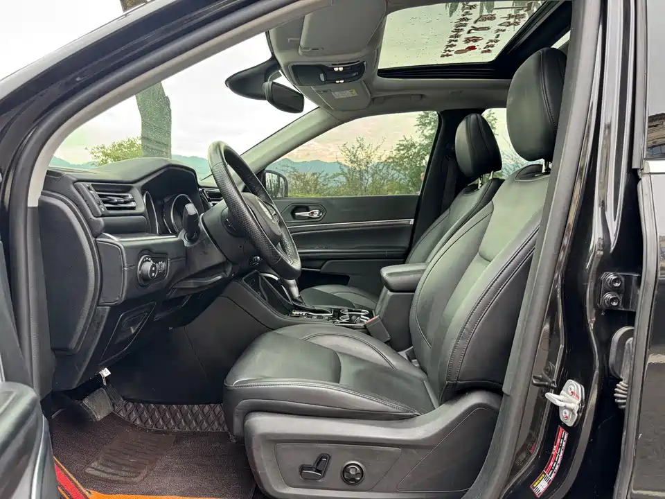 Jeep Grand Commander