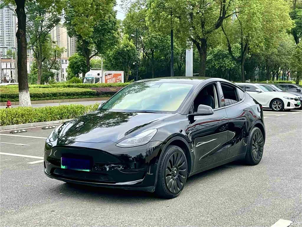 Tesla Model Y, 2022 1
