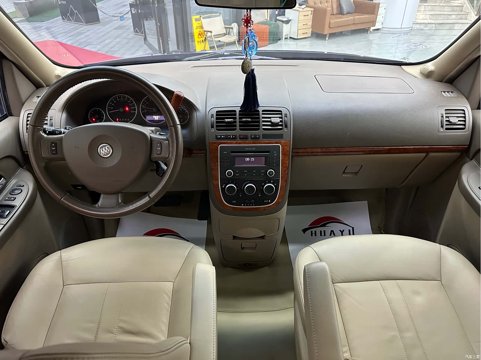 Buick GL8, 2012 10
