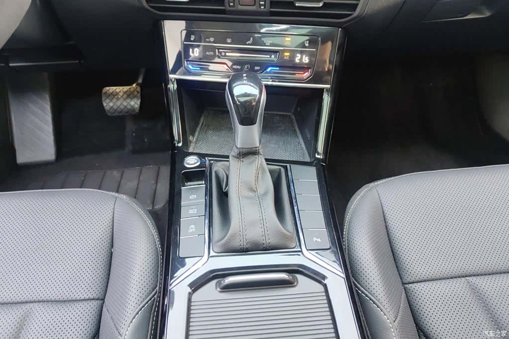 Volkswagen Passat, 2024 16