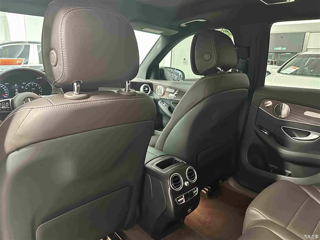 Mercedes-Benz GLC, 2023 11