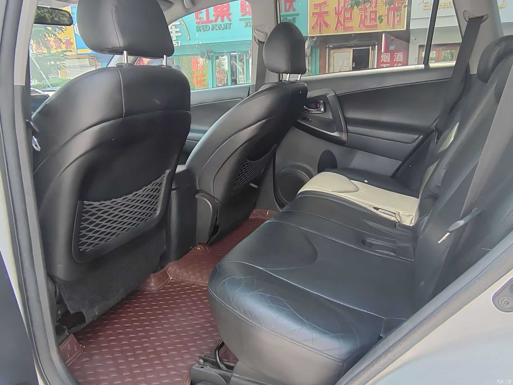 Toyota RAV4, 2012 9