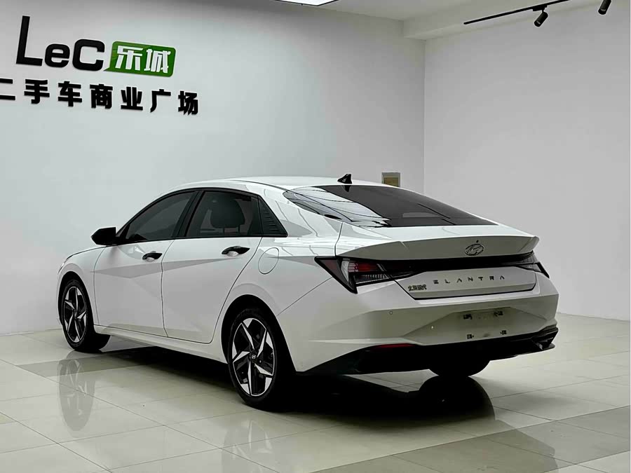 Hyundai Elantra 2021, фото 4