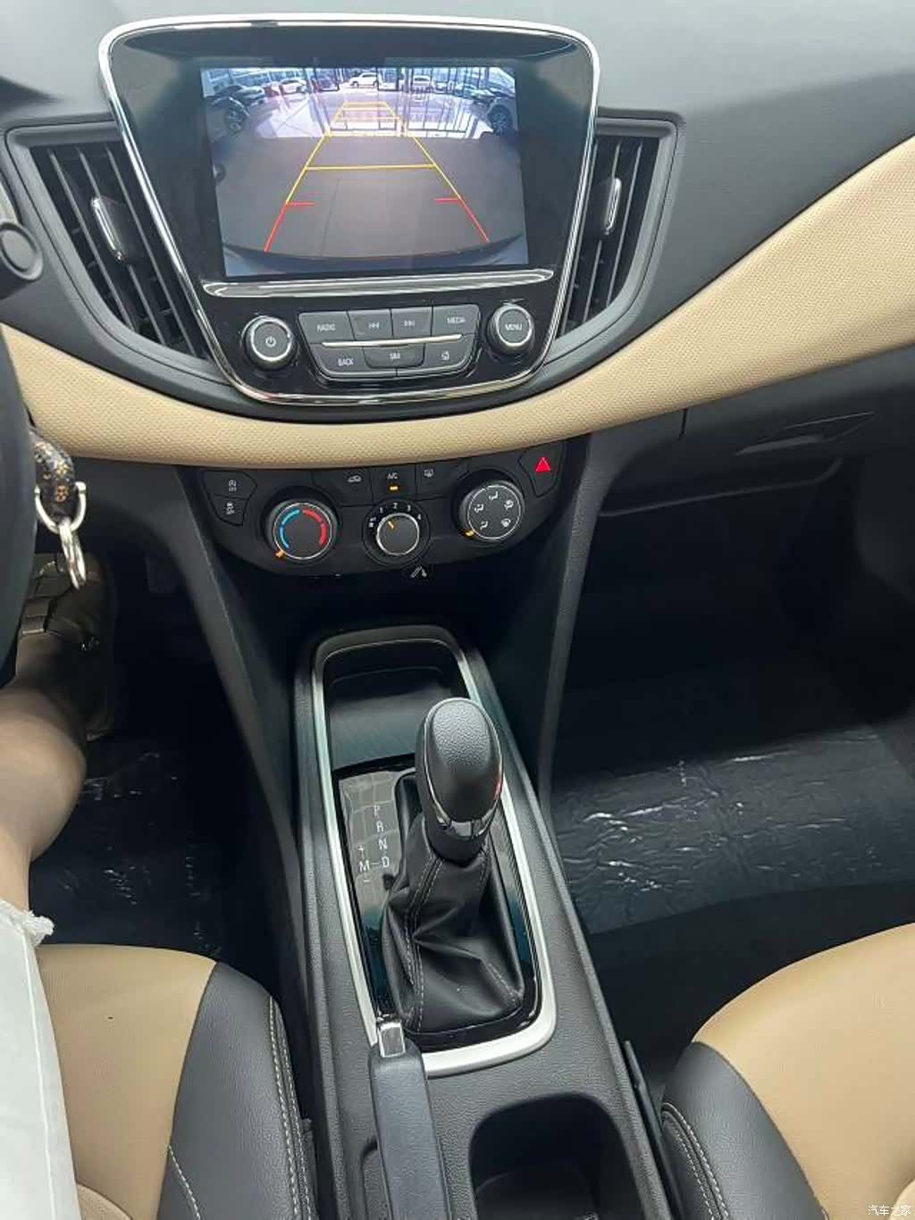 Chevrolet 320, 2022 13
