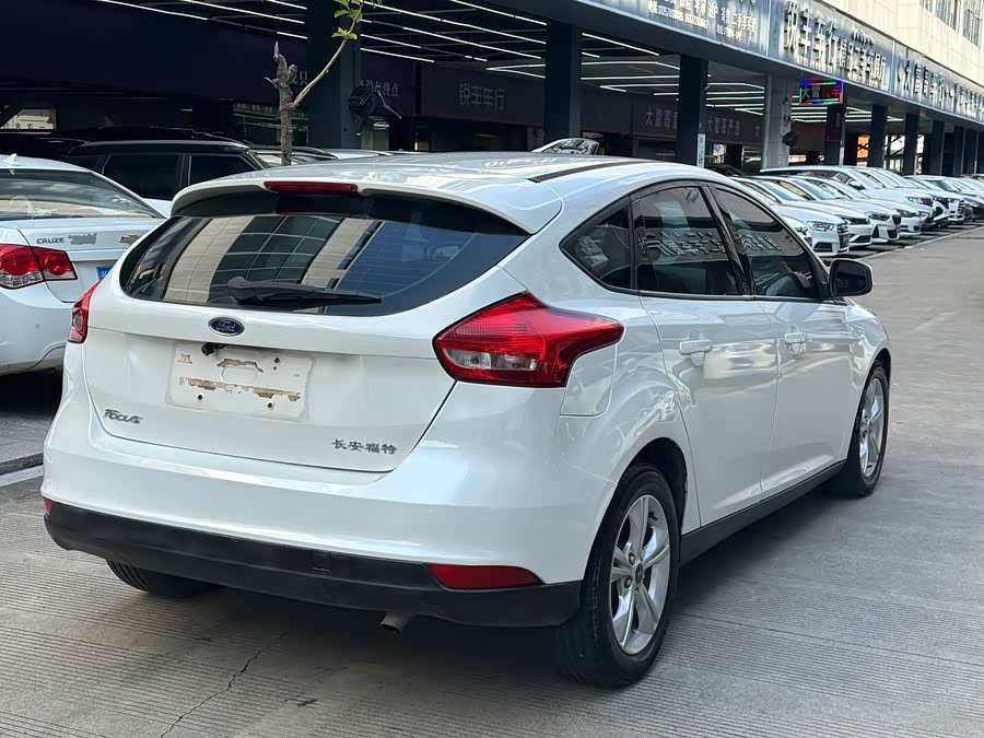 Ford Focus 2015, фото 4