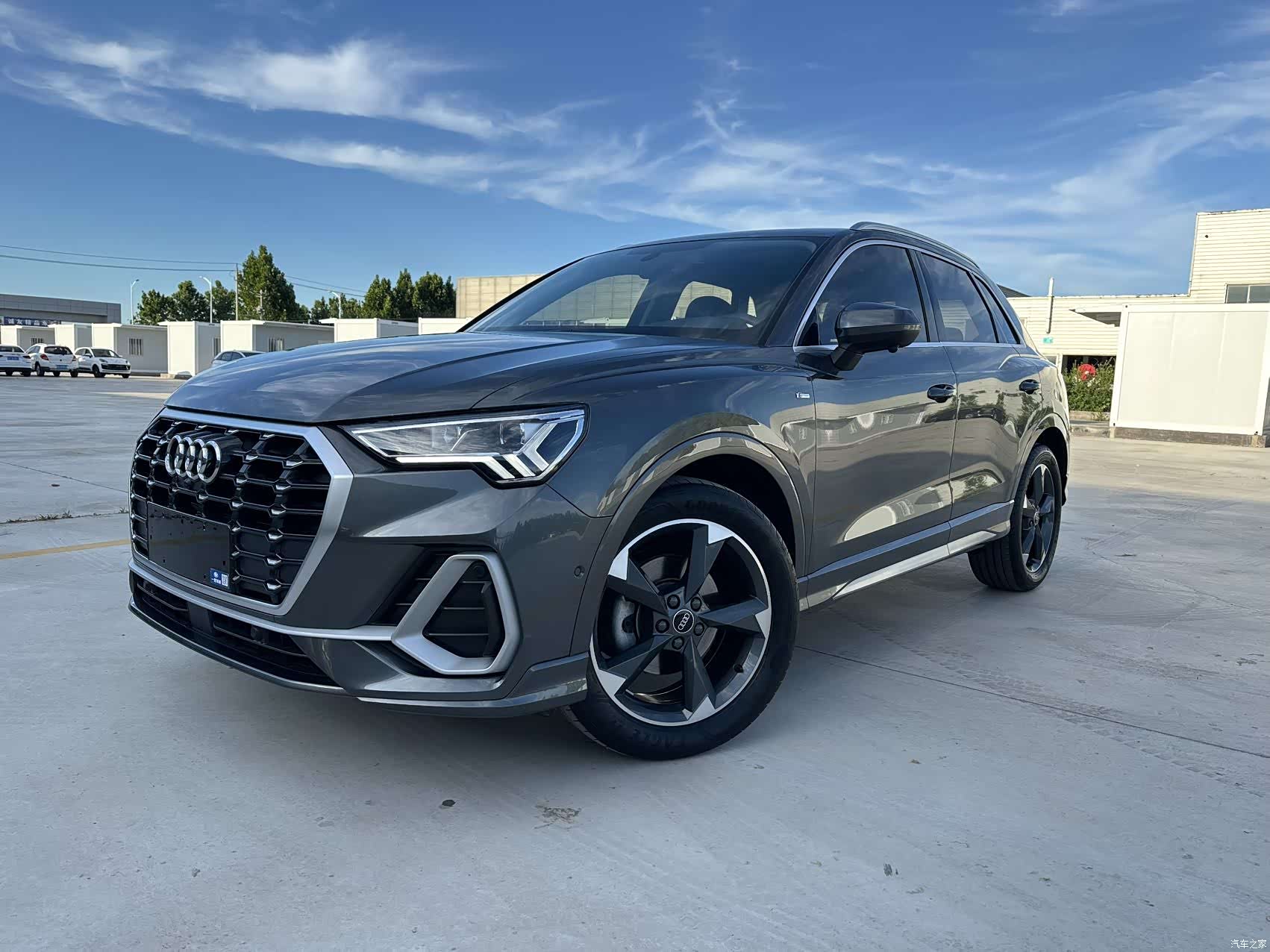 Audi Q3, 2022 1